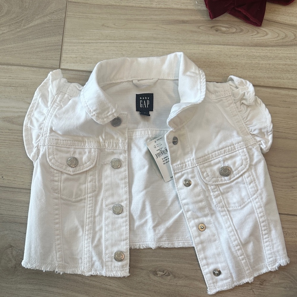 NWT GAP Kids Classic White Denim Jacket